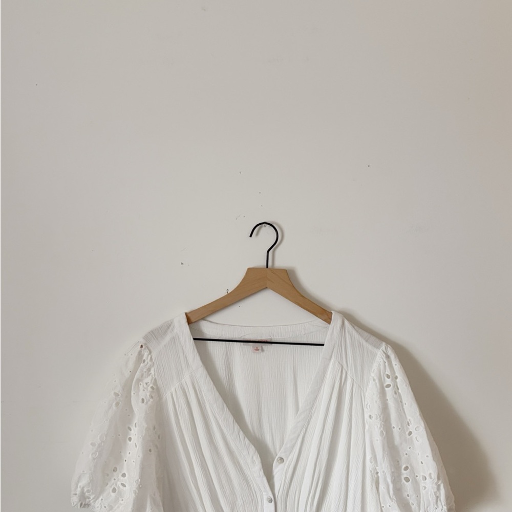 5 for $25 ✨ White Eyelet Maxi Dress